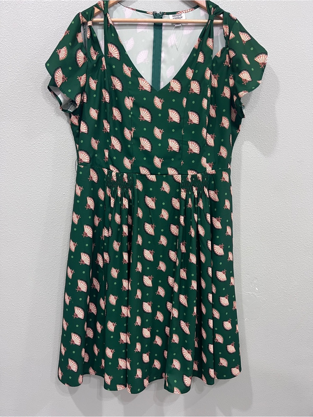 Unique Vintage Dress 1X 16 Green Fan Print V Neck Retro Midi Pinup
